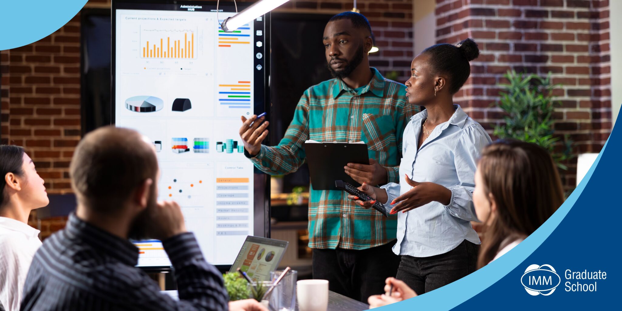 marketing-management-team-meeting